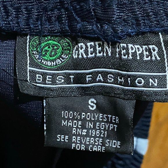 Green Pepper Kids Shorts Size Small (PRE-LOVED) - Picture 3 of 5